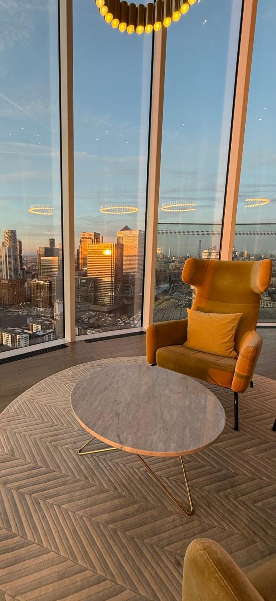 Luxury Modern 2 Bed Flat With Balcony And City View - Canary Wharf City Center 런던 외부 사진