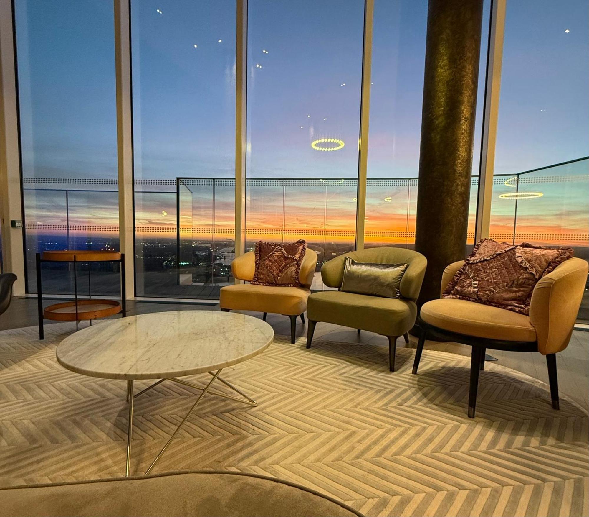 Luxury Modern 2 Bed Flat With Balcony And City View - Canary Wharf City Center 런던 외부 사진