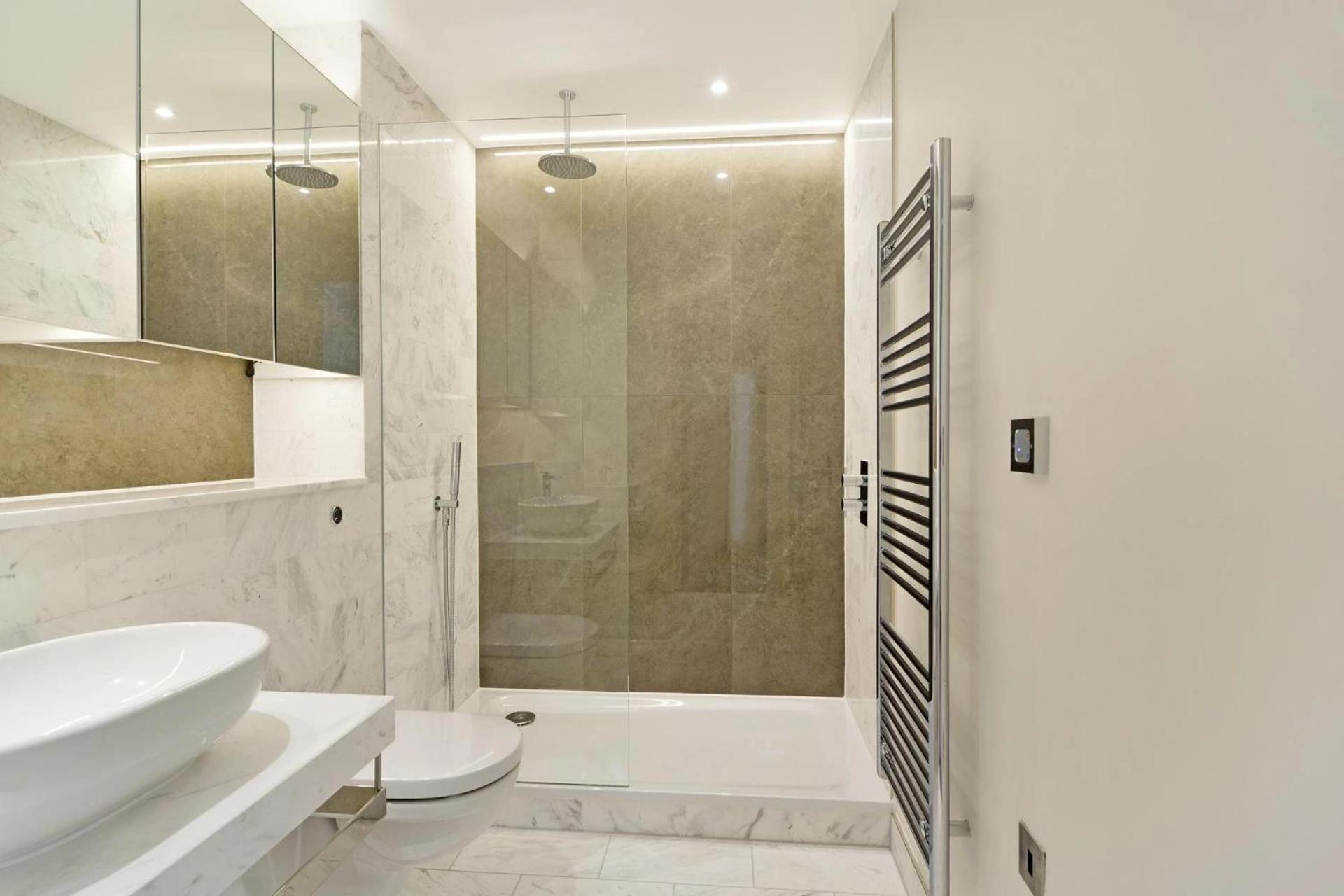 Luxury Modern 2 Bed Flat With Balcony And City View - Canary Wharf City Center 런던 외부 사진