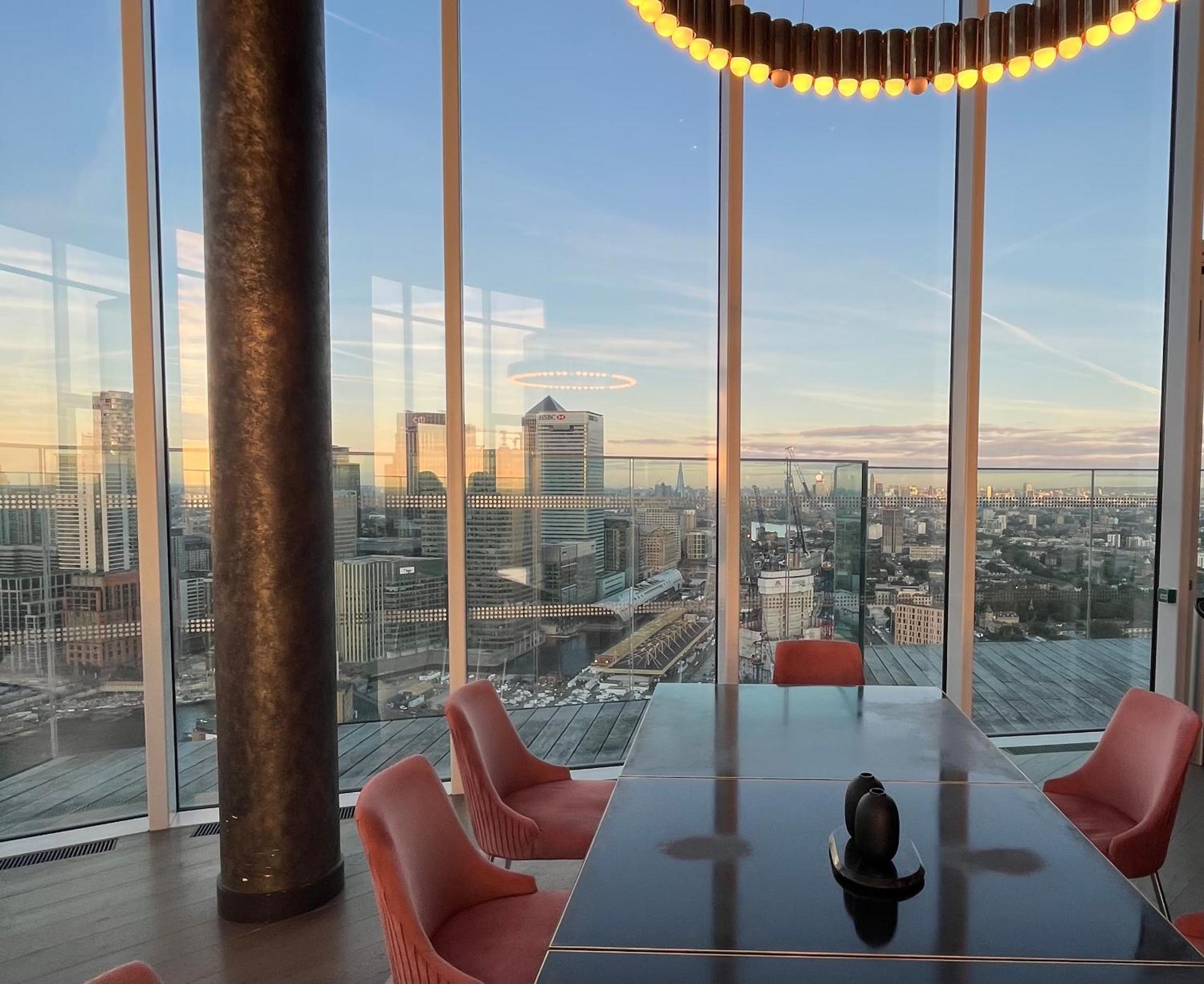 Luxury Modern 2 Bed Flat With Balcony And City View - Canary Wharf City Center 런던 외부 사진